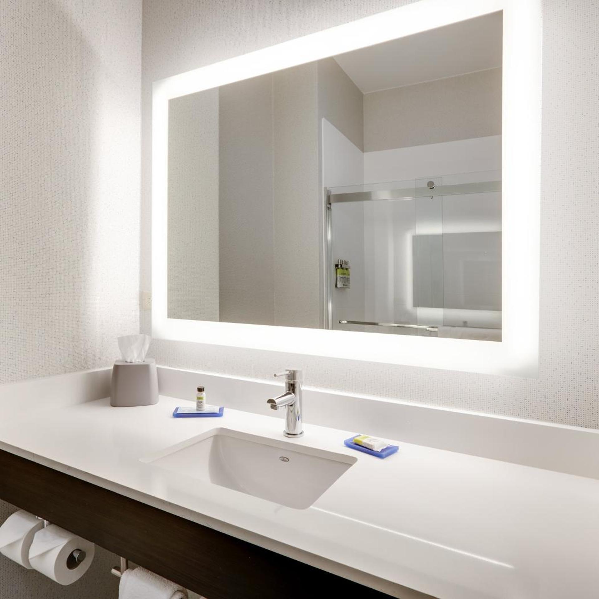 holiday inn express hotel and suites cleburne by ihg