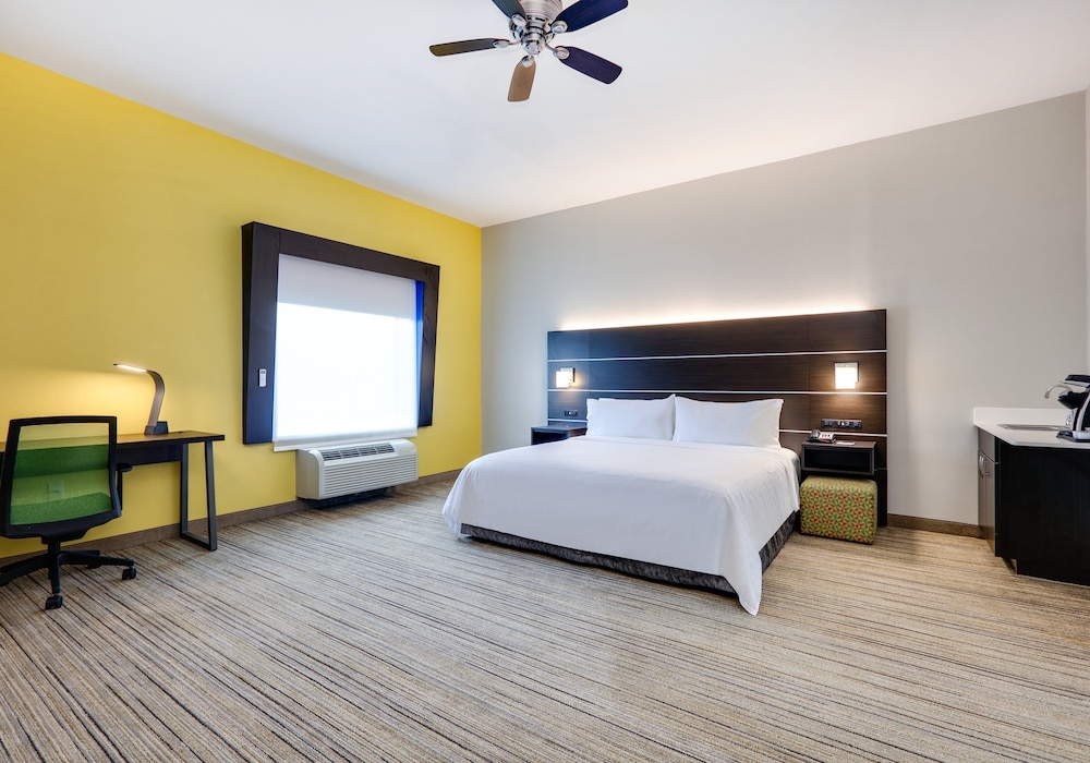 holiday inn express hotel and suites cleburne by ihg