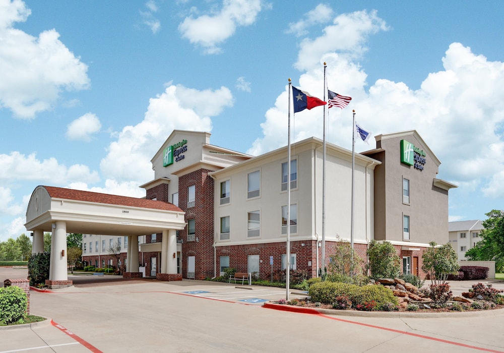 holiday inn express hotel and suites cleburne by ihg