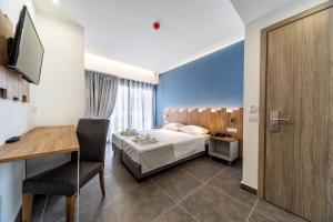 pollis hotel