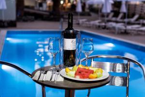pollis hotel