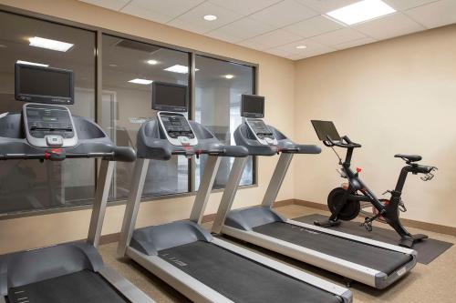 hilton garden inn cleveland downtown