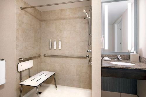hilton garden inn cleveland downtown