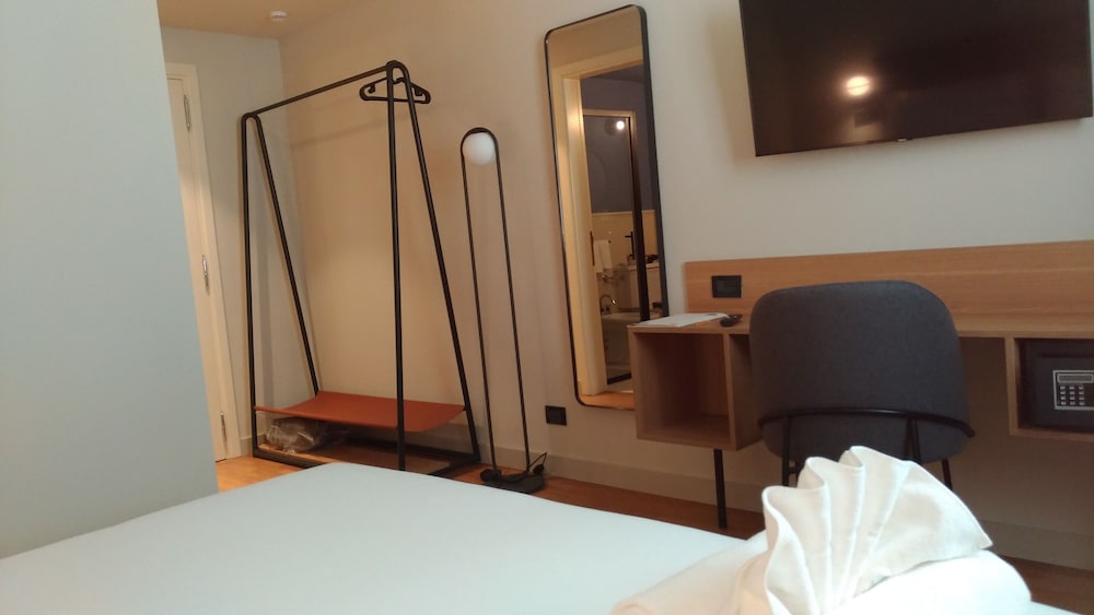 the poet hotel