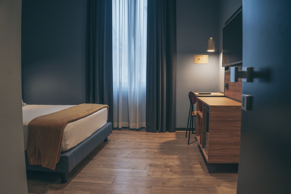 the poet hotel