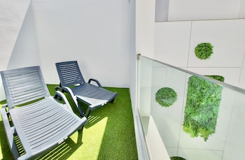 atypicap capsule hostel