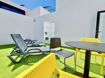 atypicap capsule hostel