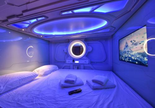 atypicap capsule hostel