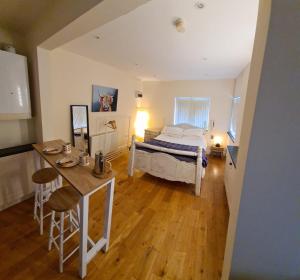 Cosy Stable Conversion Between Sheffield & Leeds,,2.5 star