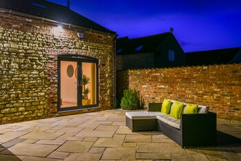 immaculate 4 bed cottage in lincoln