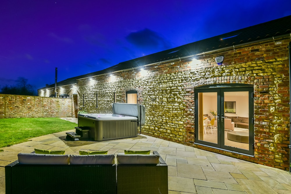 immaculate 4 bed cottage in lincoln