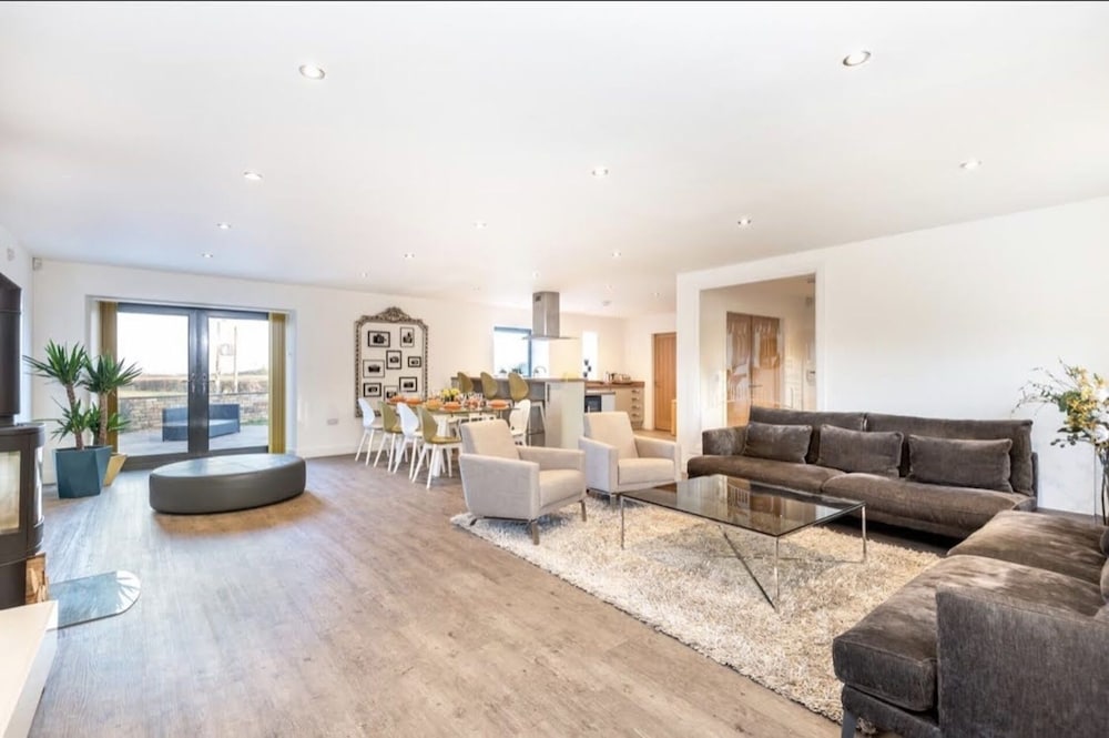immaculate 4 bed cottage in lincoln
