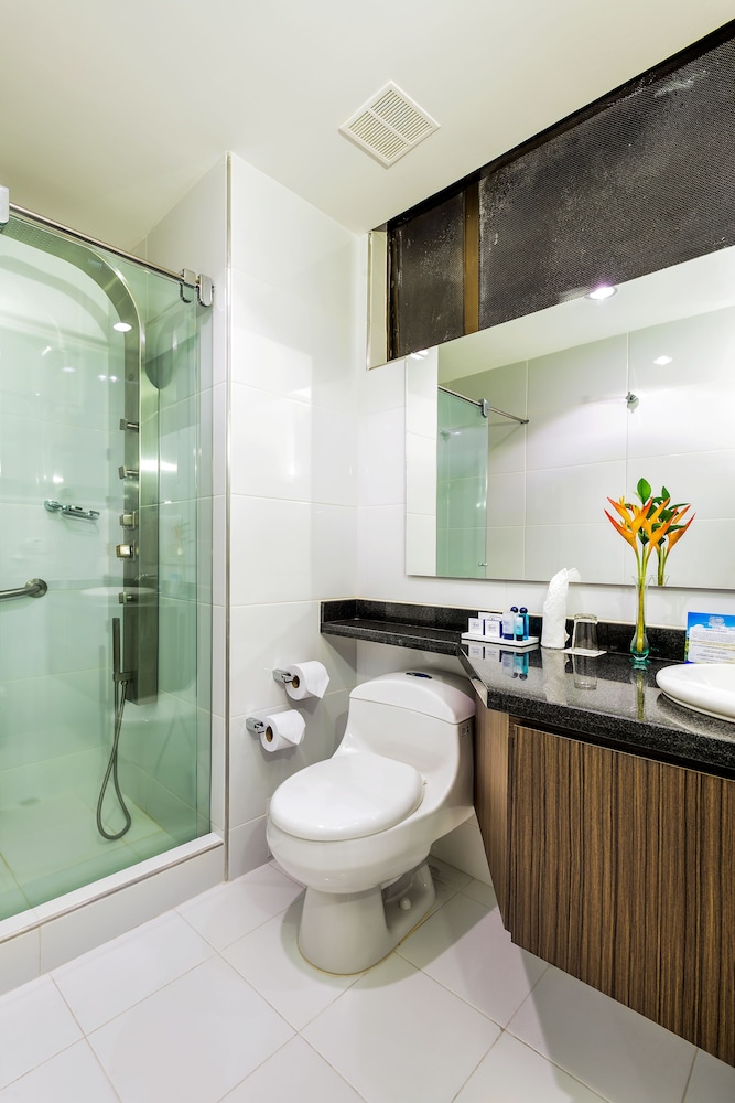 hotel dann combeima