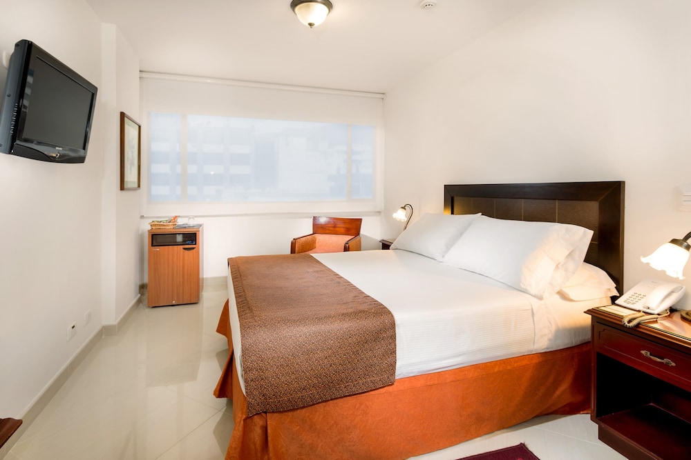 hotel dann combeima