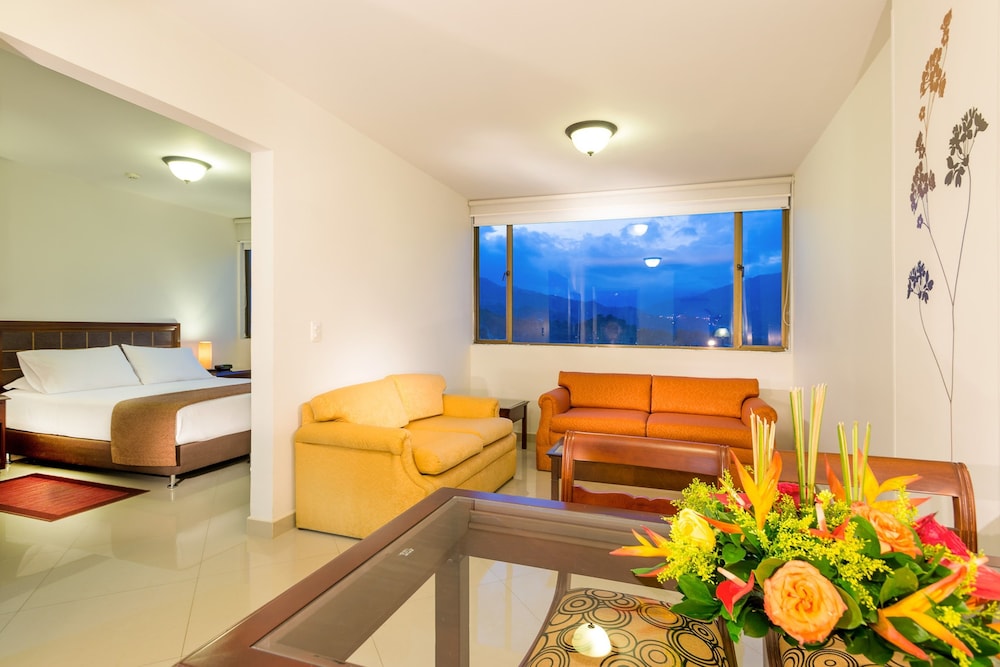 hotel dann combeima