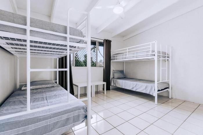 freedom hostel rainbow beach