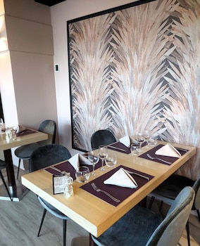 kyriad nevers centre