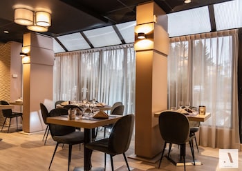 kyriad nevers centre