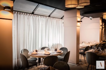 kyriad nevers centre