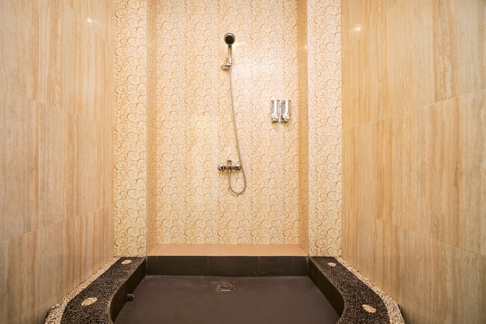 hidden padma retreat