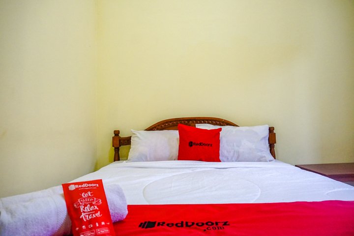 reddoorz near buleleng harbour 2