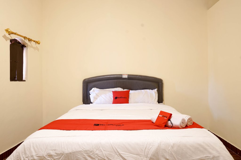 reddoorz near buleleng harbour 2