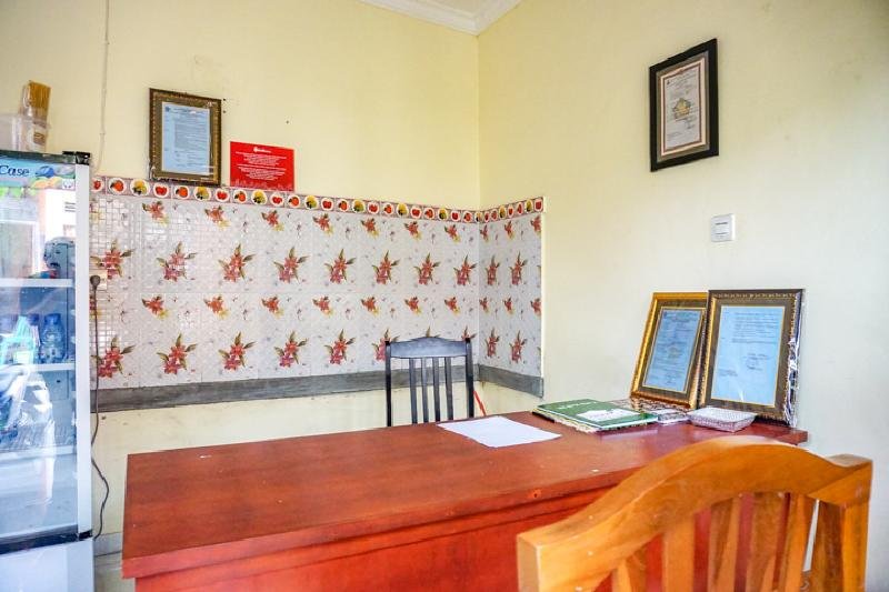 reddoorz near buleleng harbour 2