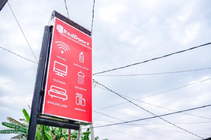 reddoorz near buleleng harbour 2