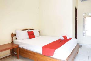 reddoorz near buleleng harbour 2