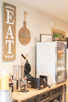 vineyard court designer suites hotel