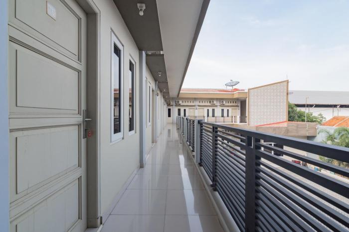 formerly reddoorz syariah plus tuparev cirebon 3