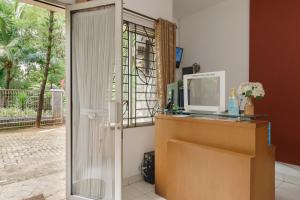 reddoorz syariah plus wisma bougenville karawaci