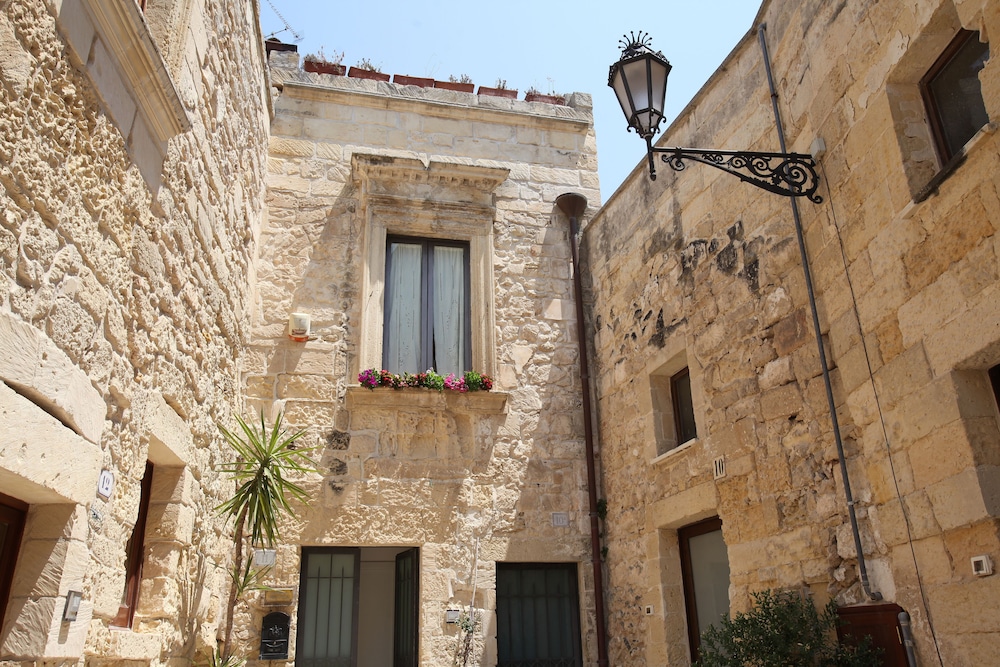 bandb demetra