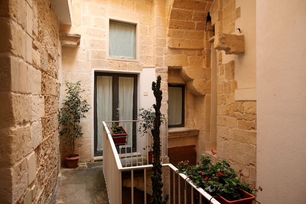 bandb demetra
