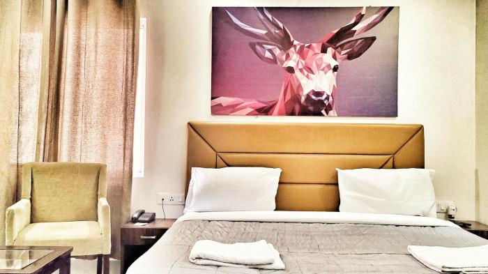 airport hotel delhi aerocity