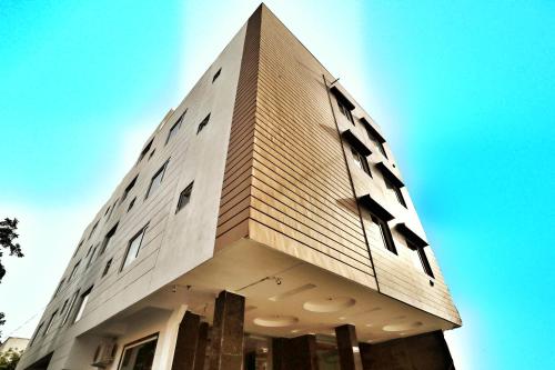 airport hotel delhi aerocity