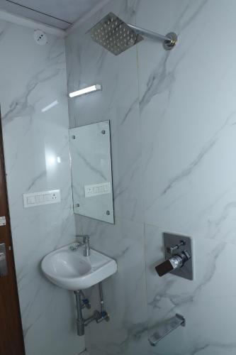 oyo 82686 hotel relax