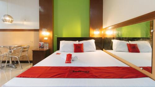 reddoorz plus near municipality of luisiana laguna