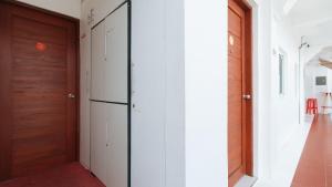 reddoorz near mercado del lago