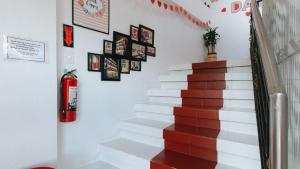 reddoorz near mercado del lago