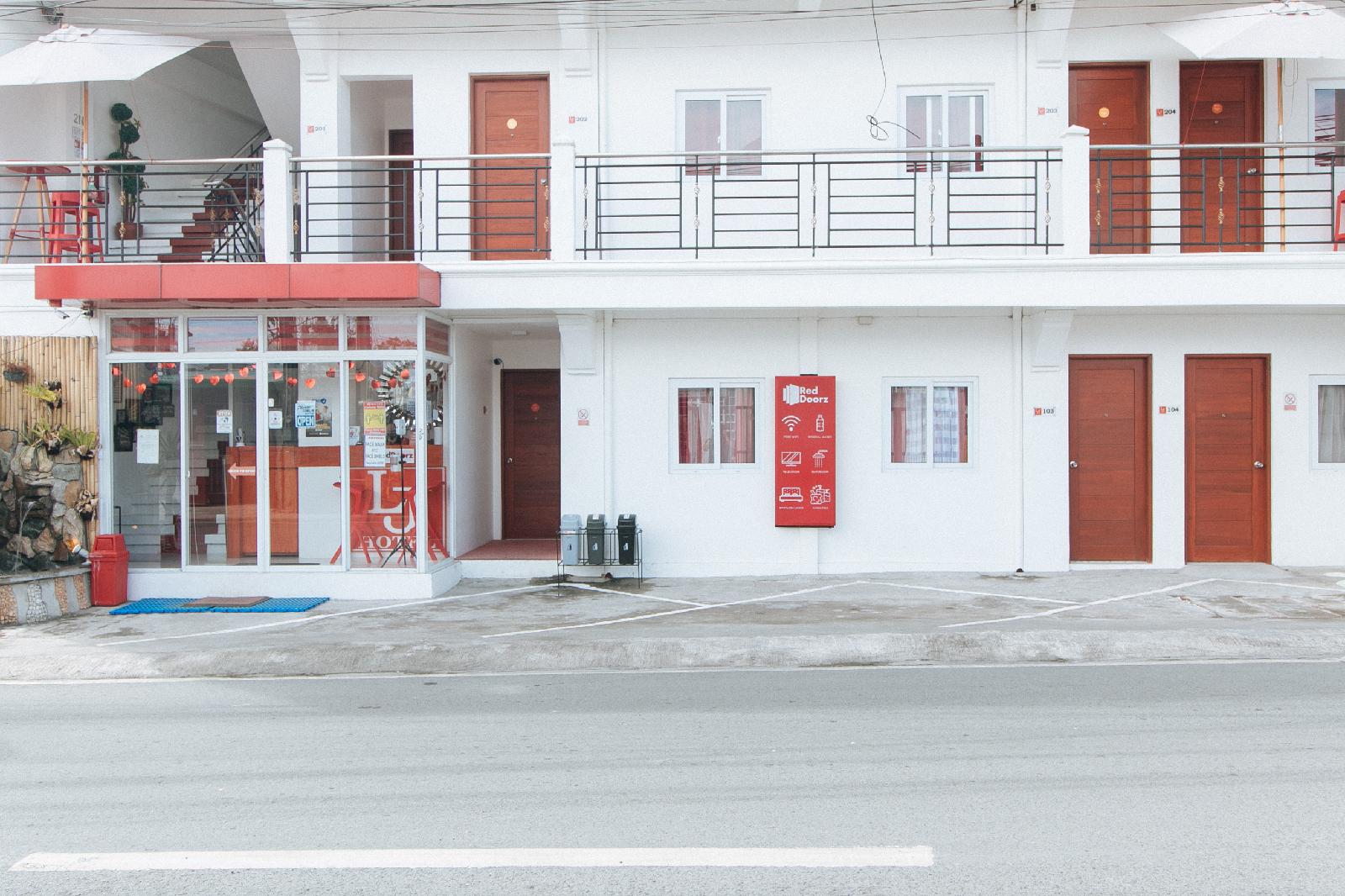 reddoorz near mercado del lago