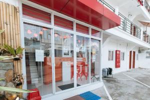 reddoorz near mercado del lago