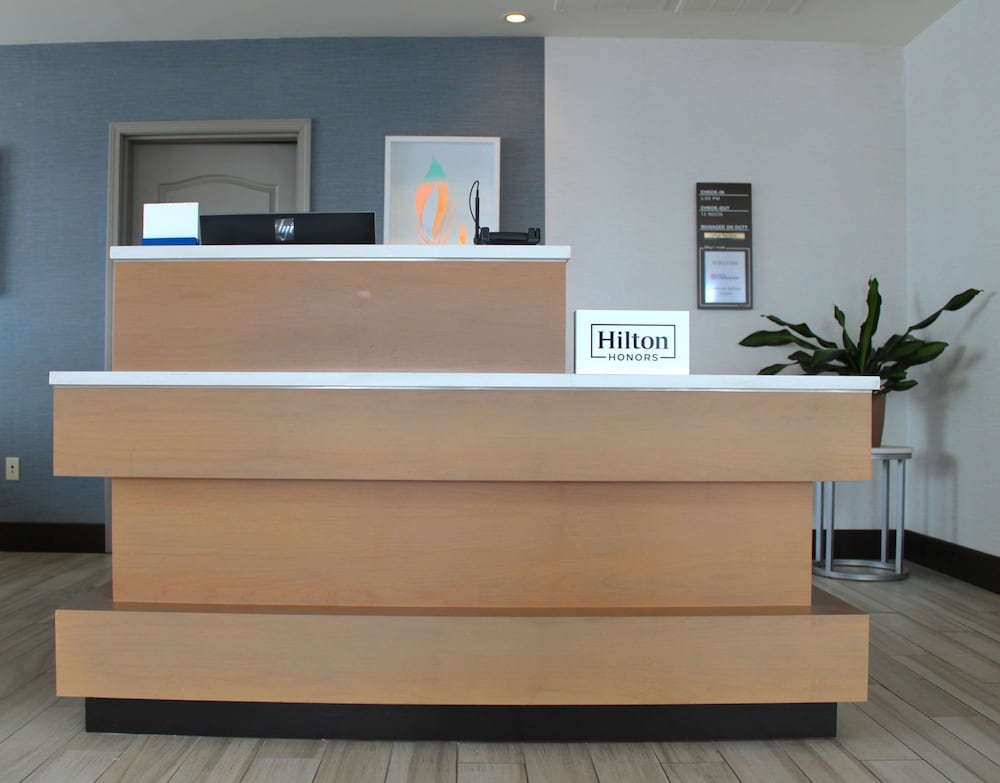 hilton garden inn colorado springs airport