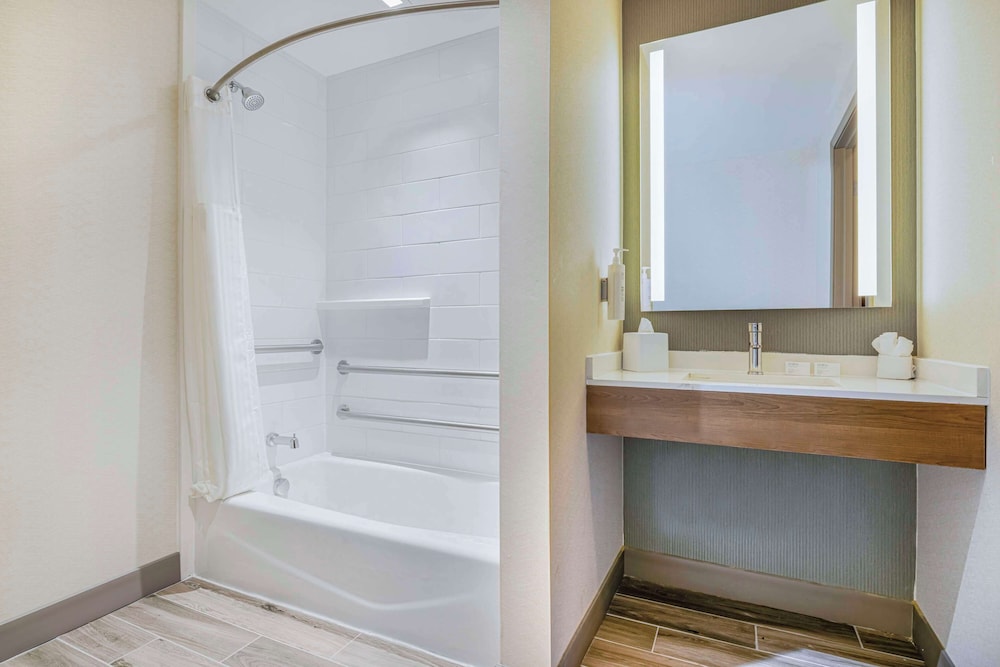 hilton garden inn colorado springs airport