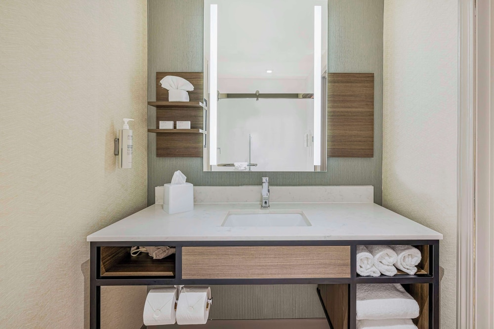 hilton garden inn colorado springs airport