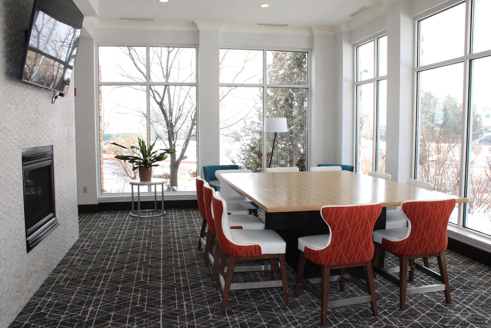 hilton garden inn colorado springs airport