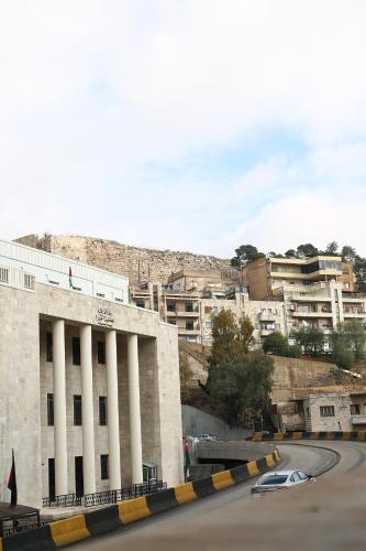 city citadel hotel amman