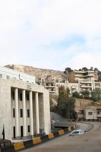 city citadel hotel amman