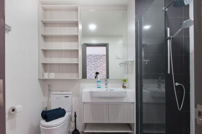 modern high floor suasana suites 05 in jb