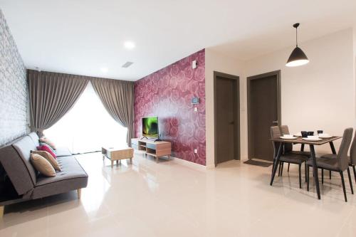 modern high floor suasana suites 05 in jb